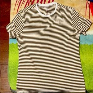 Brown-white t-shirt